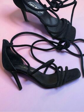 New Free People Black Strappy Sandals